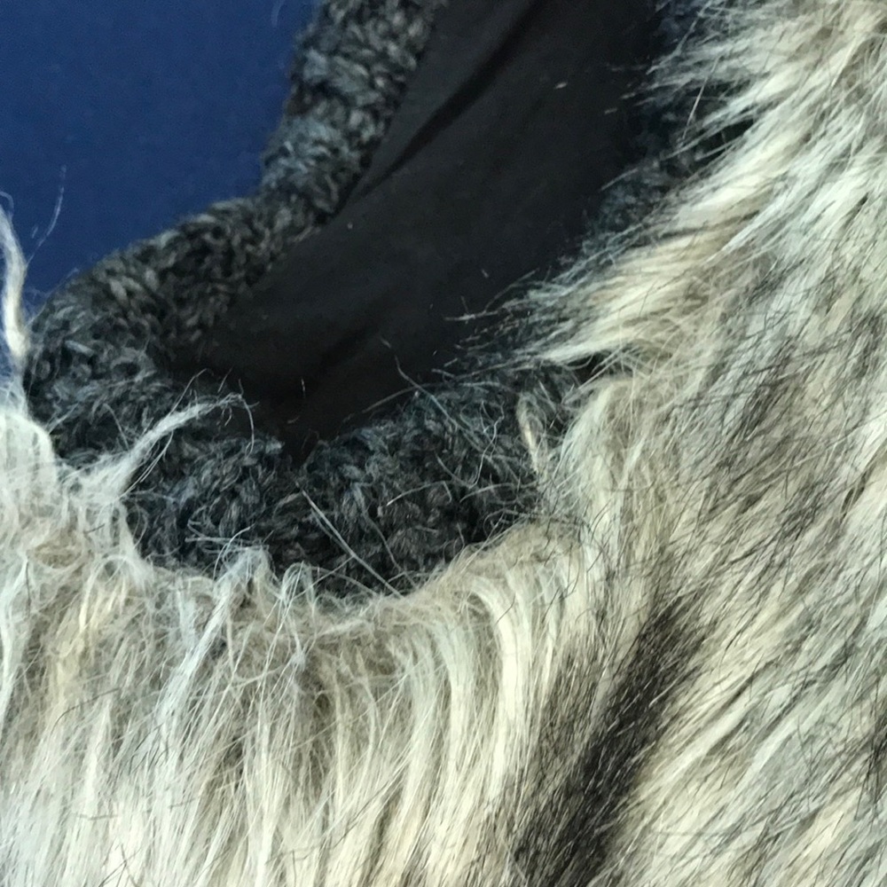 LOFT fleece lined faux fur/knit vest - Picture 6 of 11